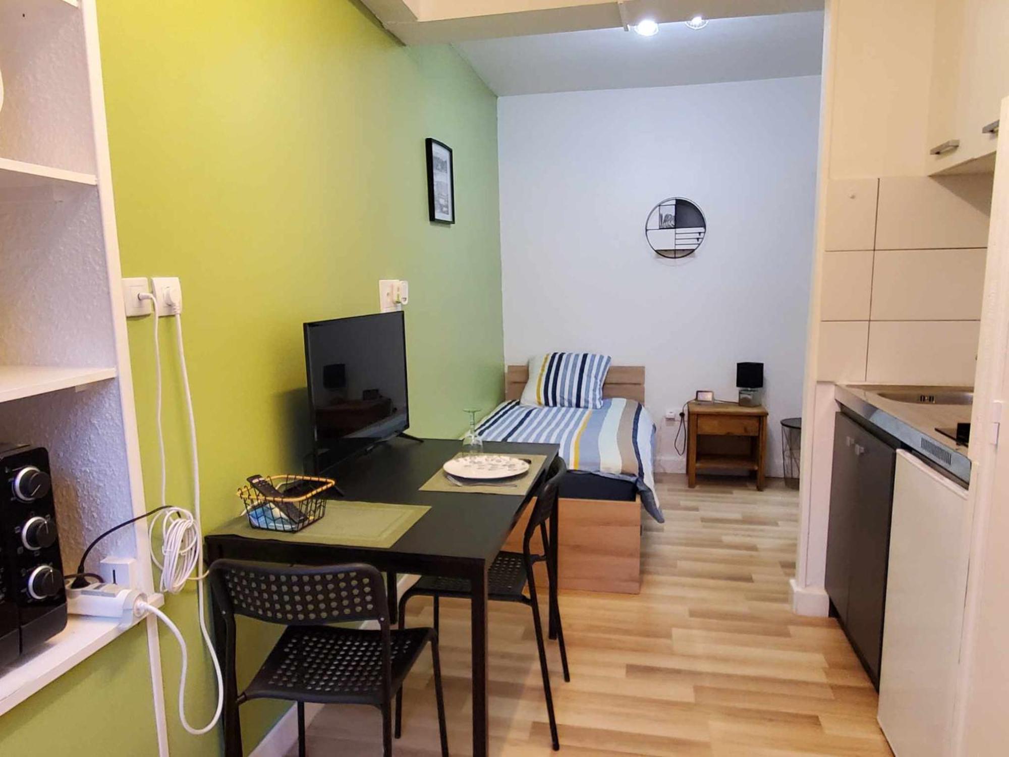 Studio Vert Tout Equipe Wifi Le Creusot Kültér fotó